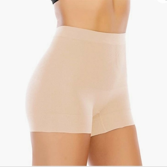 NEW Werena Seamless Shapewear Tummy Control Nude Medium NWT - Picture 1 of 4